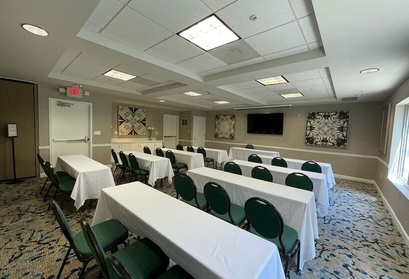 فندق Hilton Garden Inn Calabasas