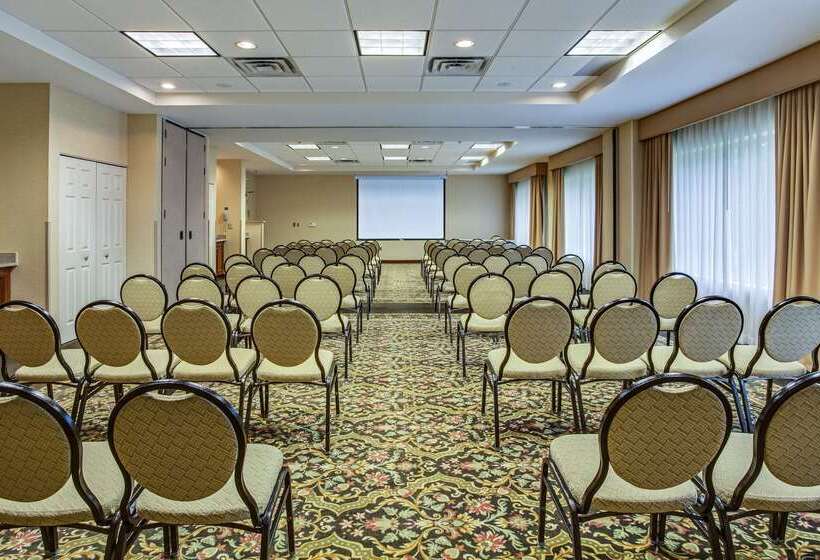 호텔 Hilton Garden Inn Cleveland Airport