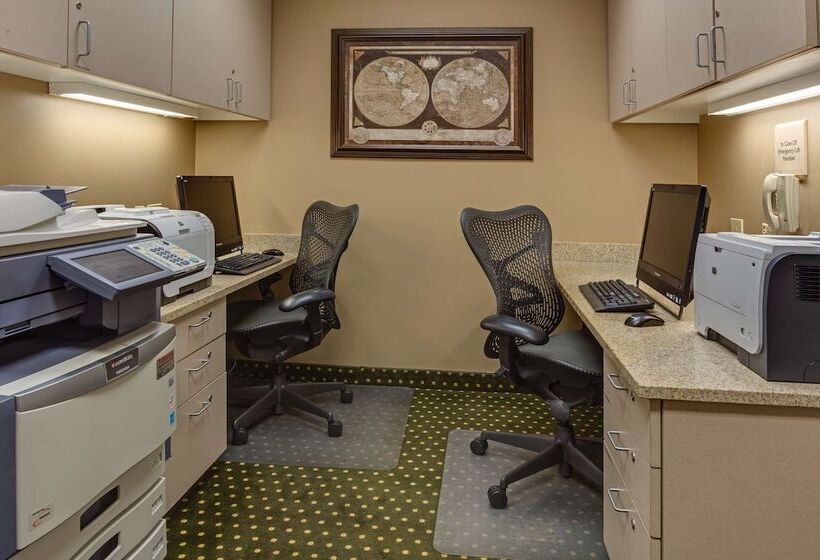 호텔 Hilton Garden Inn Cleveland Airport