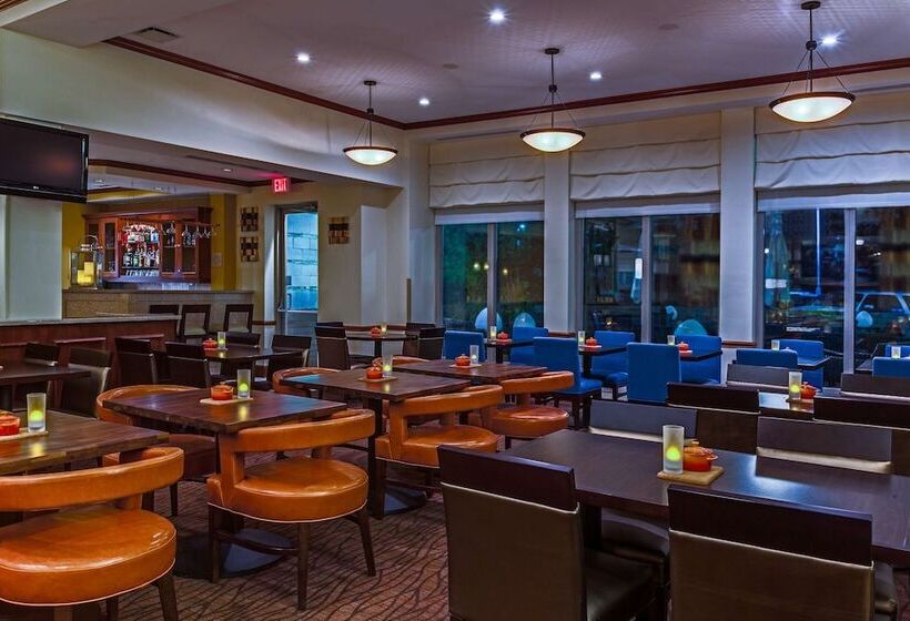 호텔 Hilton Garden Inn Cleveland Airport