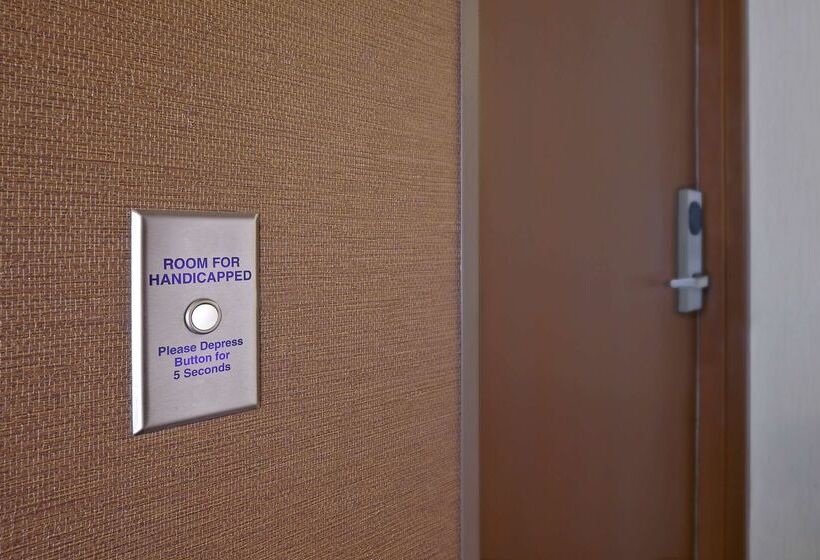 هتل Hilton Garden Inn Danbury