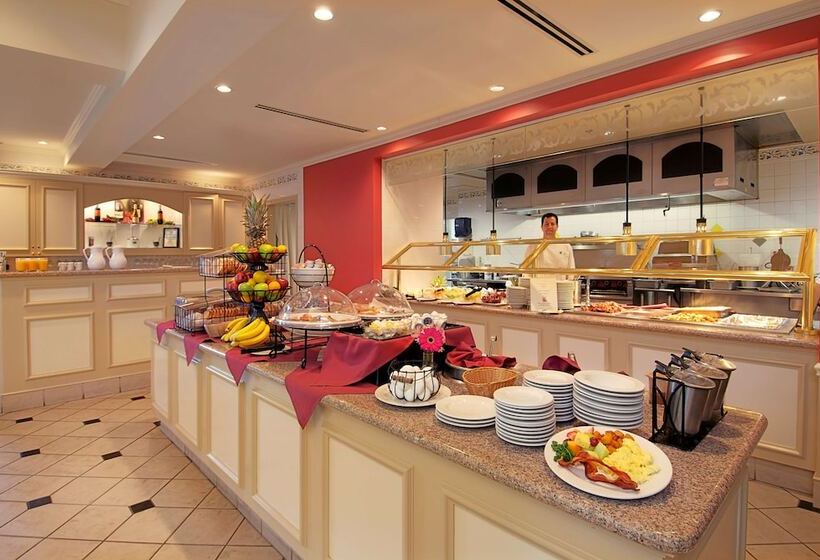 هتل Hilton Garden Inn Danbury