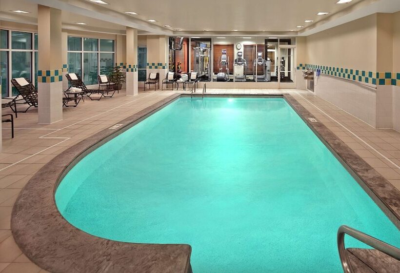 هتل Hilton Garden Inn Danbury