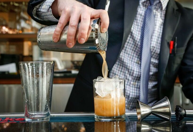 Отель Hilton Garden Inn Denver Downtown