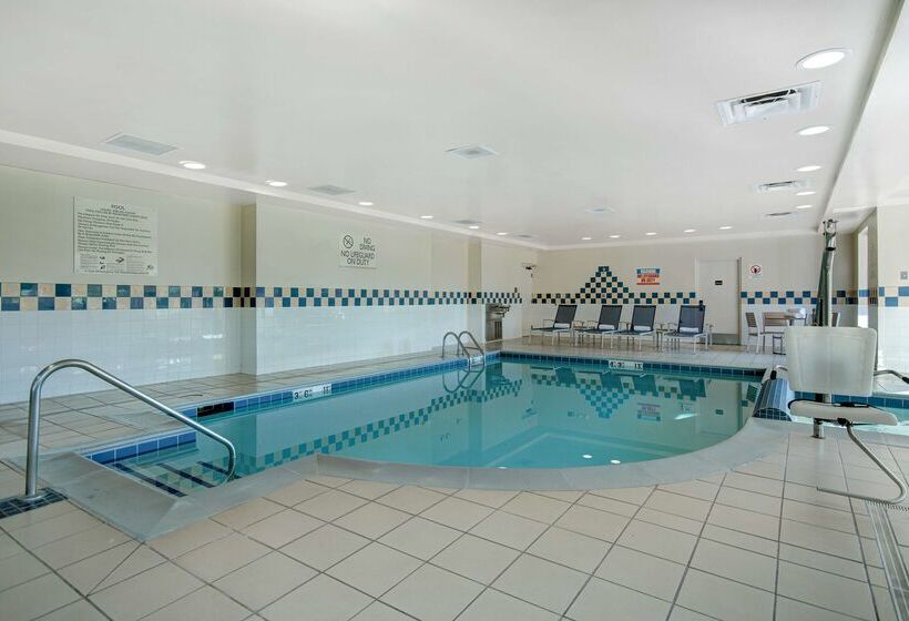 酒店 Hilton Garden Inn Detroit Metro Airport