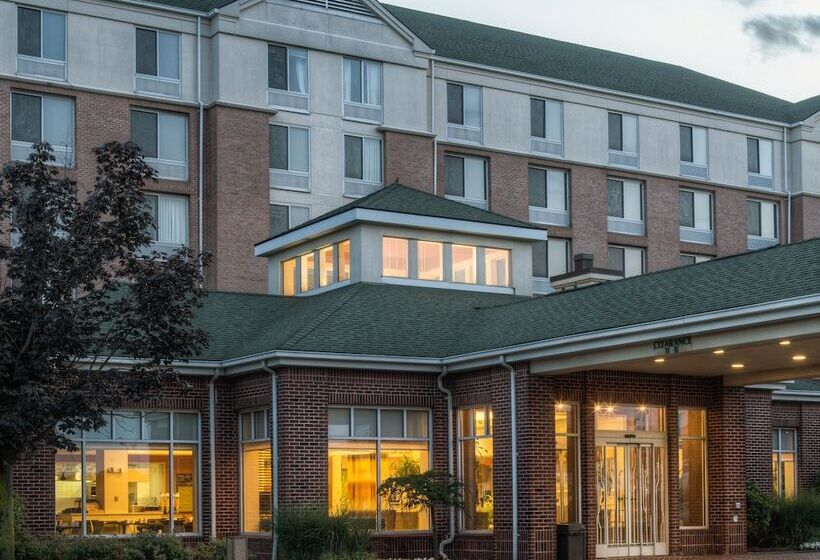 酒店 Hilton Garden Inn Detroit Metro Airport