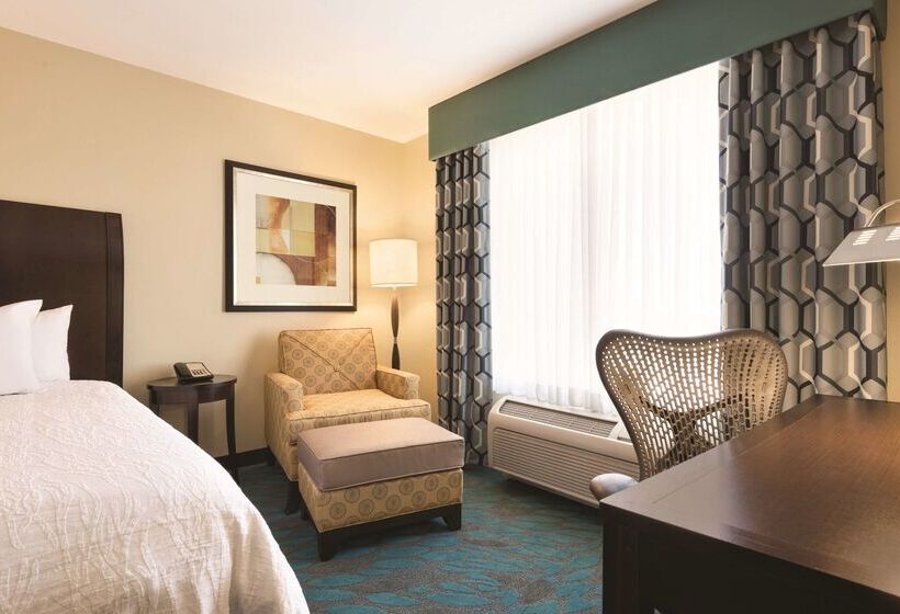 Отель Hilton Garden Inn Fargo