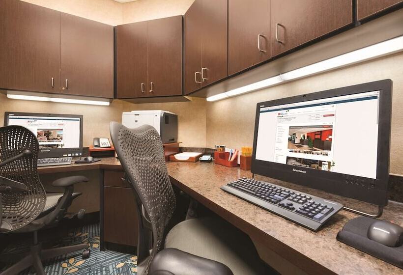 호텔 Hilton Garden Inn Fargo