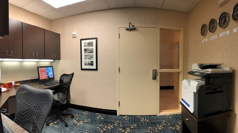 Отель Hilton Garden Inn Fargo