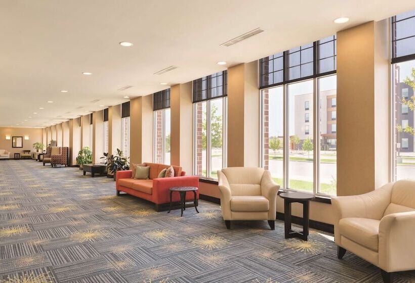 호텔 Hilton Garden Inn Fargo