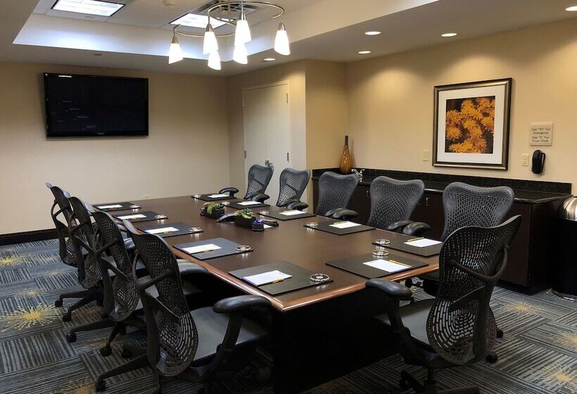 호텔 Hilton Garden Inn Fargo