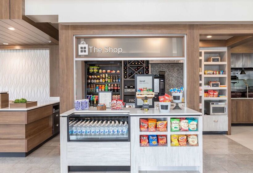 Отель Hilton Garden Inn Gilroy