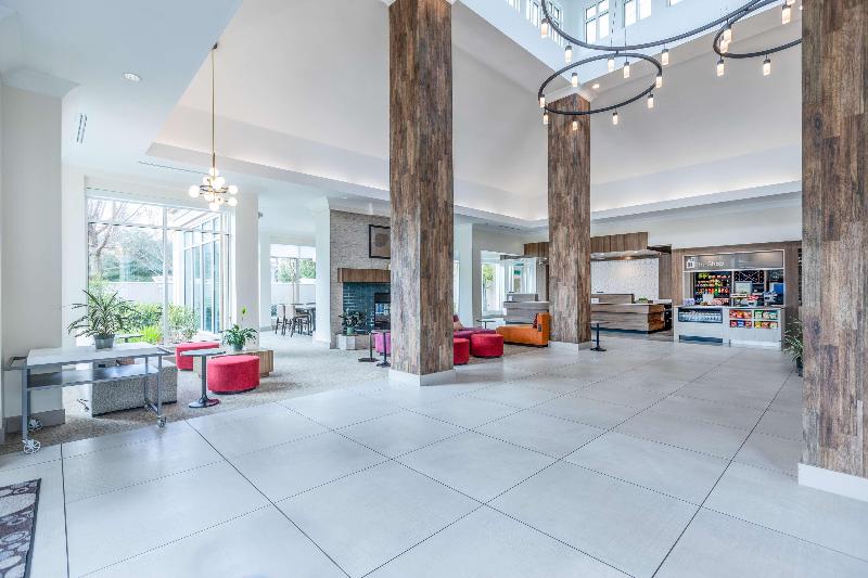 Отель Hilton Garden Inn Gilroy