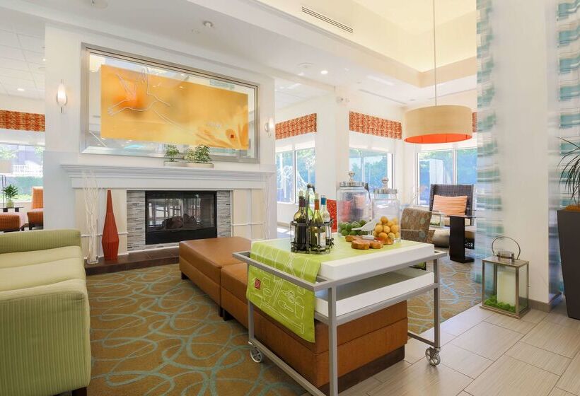 בית מלון כפרי Hilton Garden Inn Nanuet