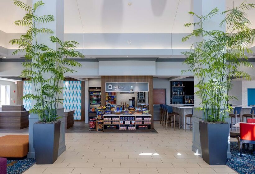 בית מלון כפרי Hilton Garden Inn Oklahoma City Airport