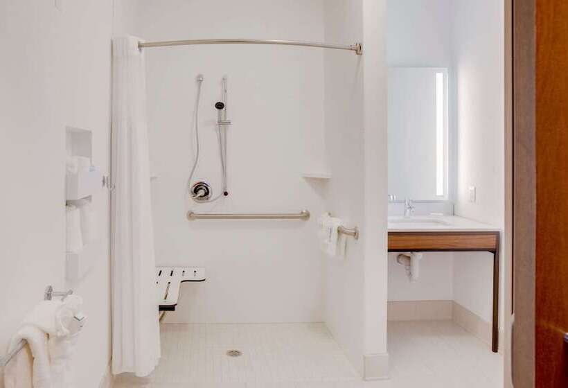 בית מלון כפרי Hilton Garden Inn Oklahoma City Airport