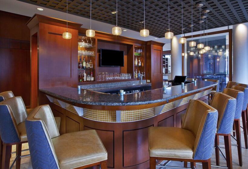 فندق Hilton Garden Inn Portland Downtown Waterfront