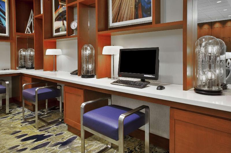 فندق Hilton Garden Inn Portland Downtown Waterfront