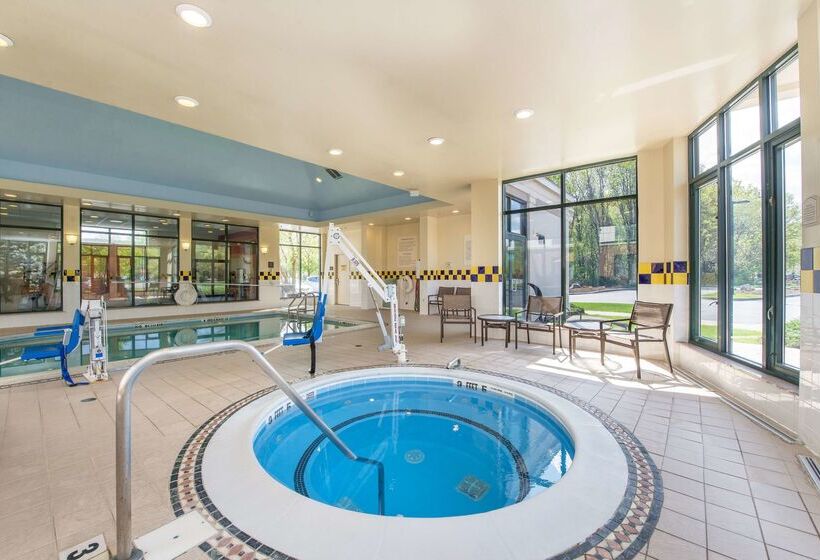 فندق Hilton Garden Inn Fishkill