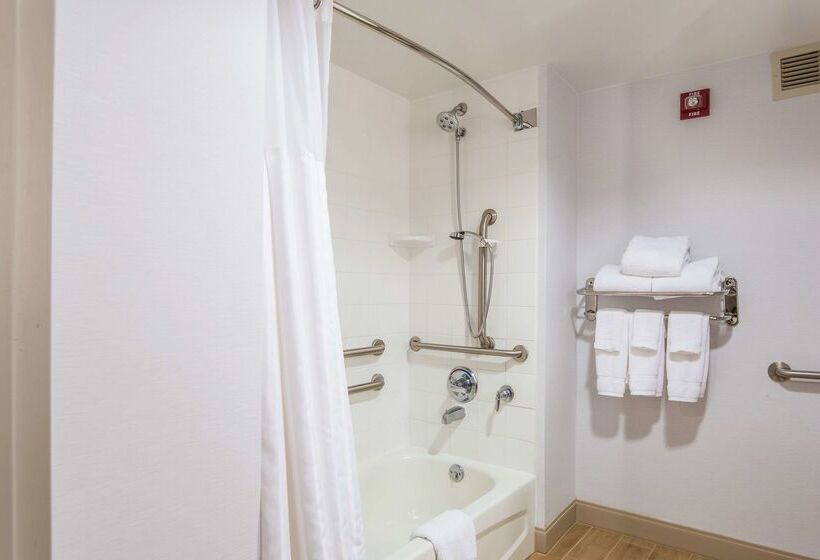 호텔 Hilton Garden Inn Suffolk Riverfront