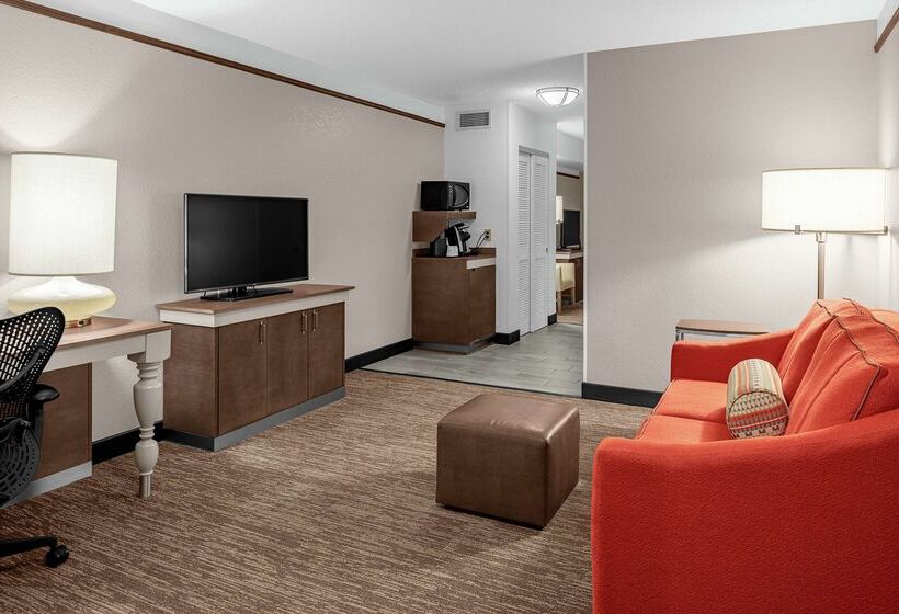 בית מלון כפרי Hilton Garden Inn Wilmington Mayfaire Town Center