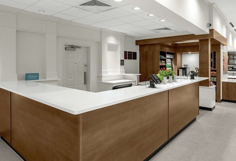 هتل Hilton Garden Inn Wilmington Mayfaire Town Center