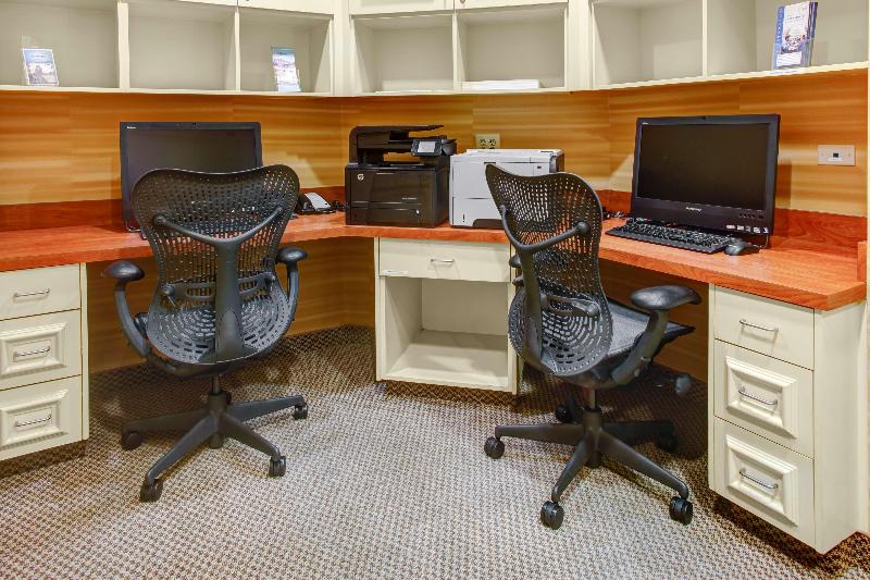 בית מלון כפרי Hilton Garden Inn Wilmington Mayfaire Town Center