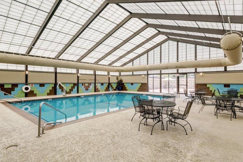 فندق Holiday Inn St. Louis Airport West Earth City, An Ihg