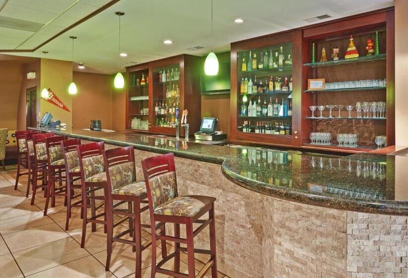 فندق Holiday Inn Bloomington University Area, An Ihg