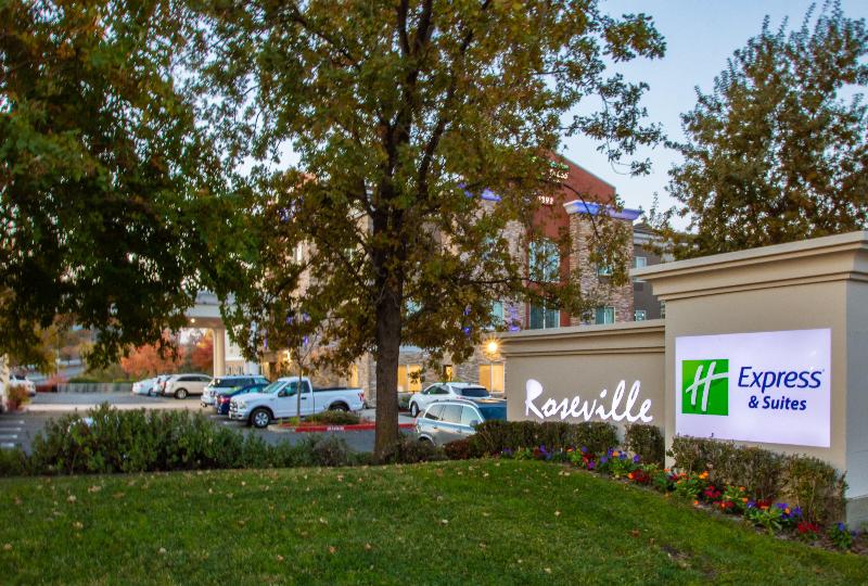 Holiday Inn Express Hotel & Suites Roseville   Galleria Area, An Ihg