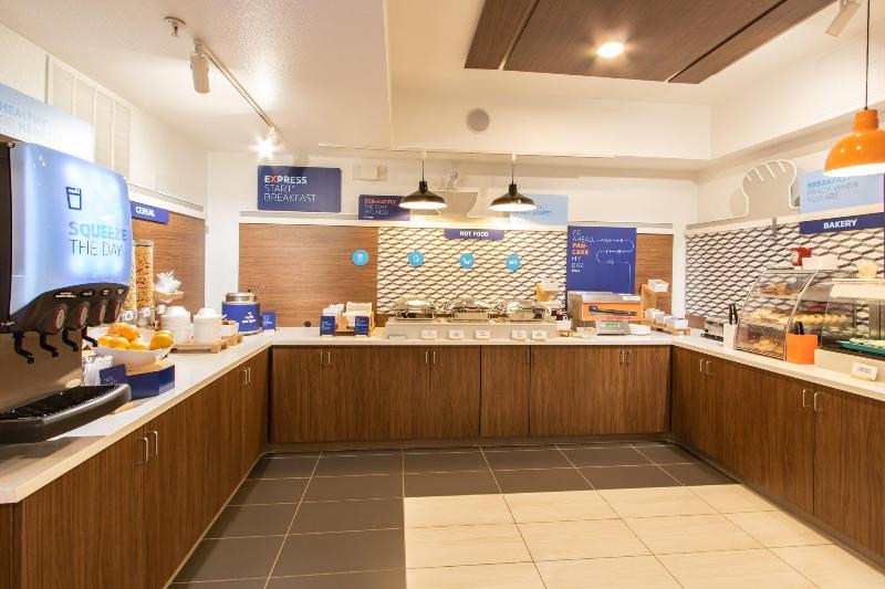 Holiday Inn Express Hotel & Suites Roseville   Galleria Area, An Ihg