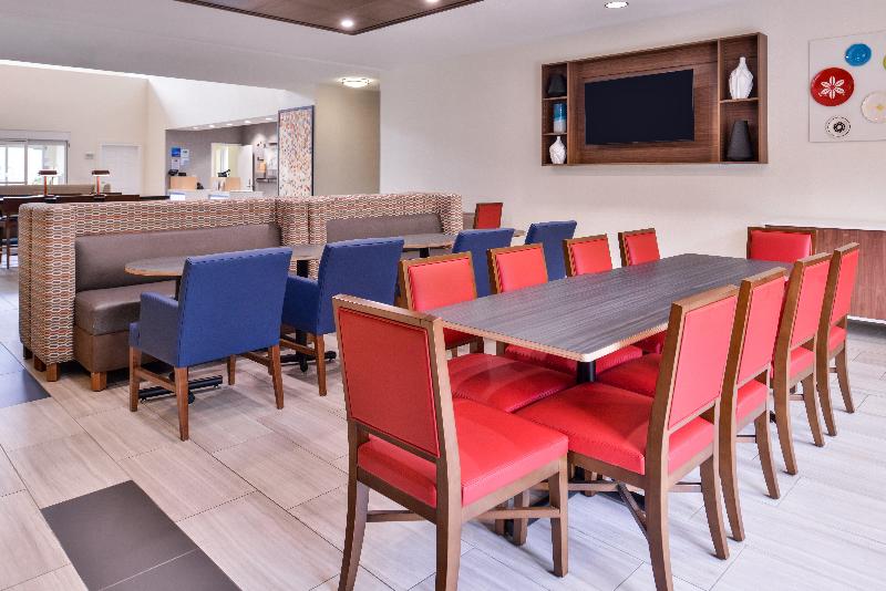 בית מלון כפרי Holiday Inn Express Tampa North Telecom Park, An Ihg