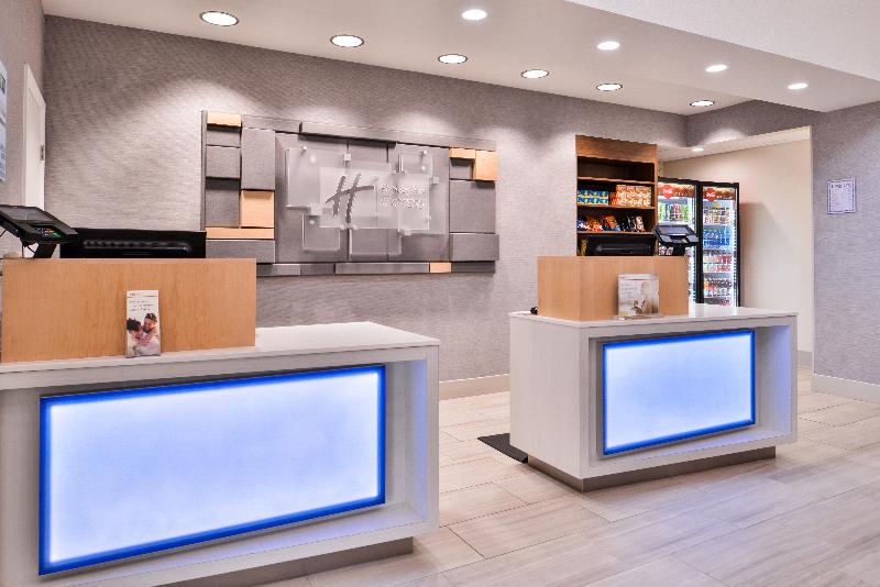 בית מלון כפרי Holiday Inn Express Tampa North Telecom Park, An Ihg