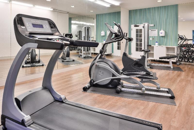 בית מלון כפרי Holiday Inn Express Tampa North Telecom Park, An Ihg