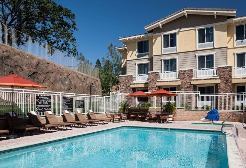 בית מלון כפרי Homewood Suites By Hilton Agoura Hills