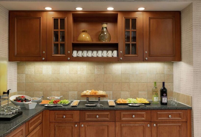 Отель Homewood Suites By Hilton Allentownbethlehem Airport