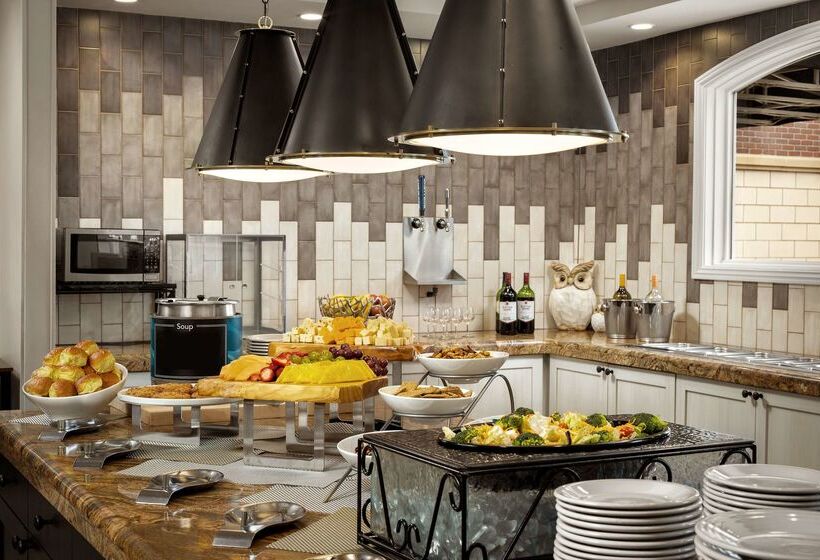 Отель Homewood Suites By Hilton At The Waterfront