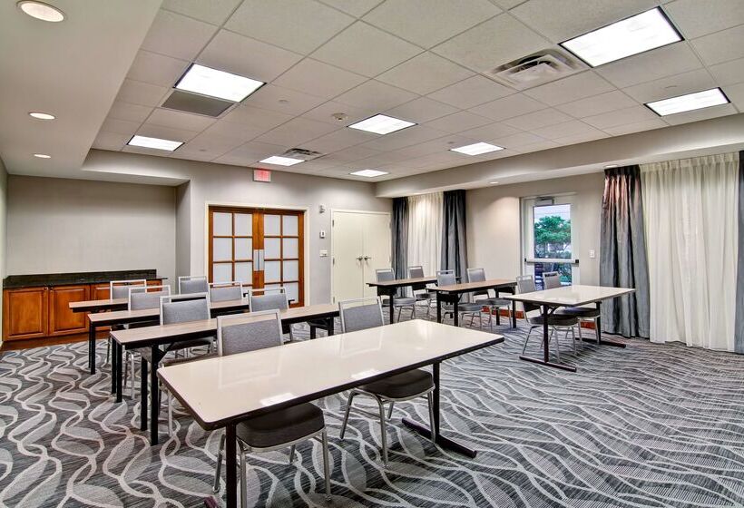 فندق Homewood Suites By Hilton Bentonvillerogers