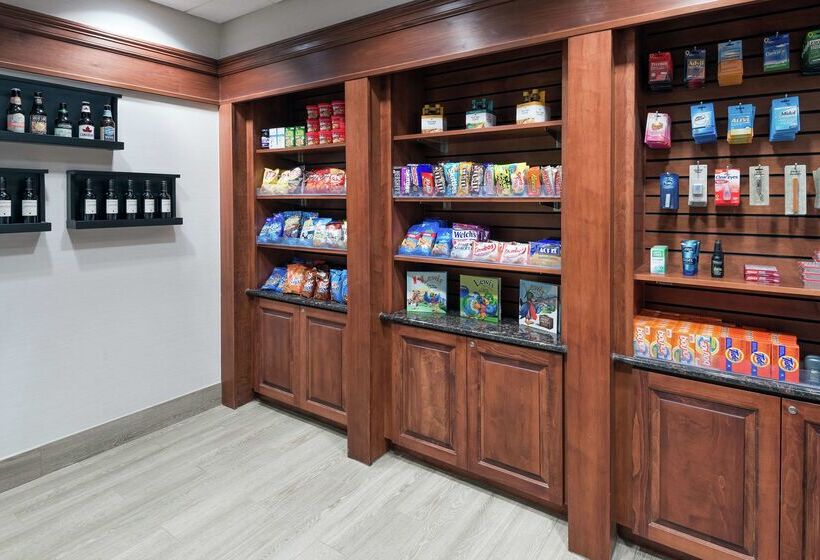 فندق Homewood Suites By Hilton Clevelandbeachwood