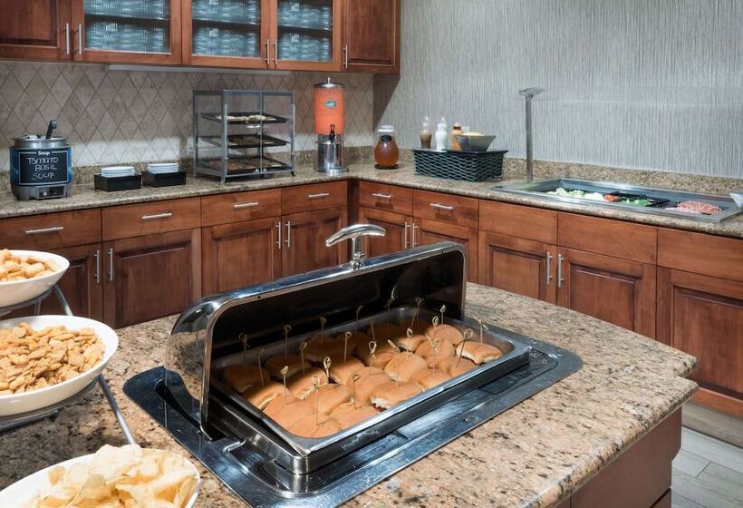 فندق Homewood Suites By Hilton Clevelandbeachwood