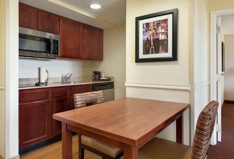 Отель Homewood Suites By Hilton Dullesnorth/loudoun