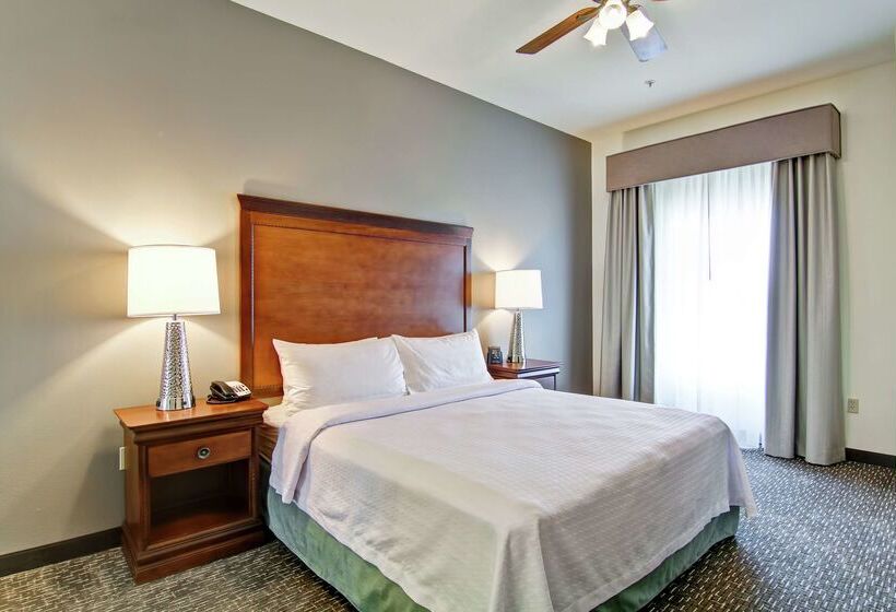فندق Homewood Suites By Hilton Oklahoma Citywest