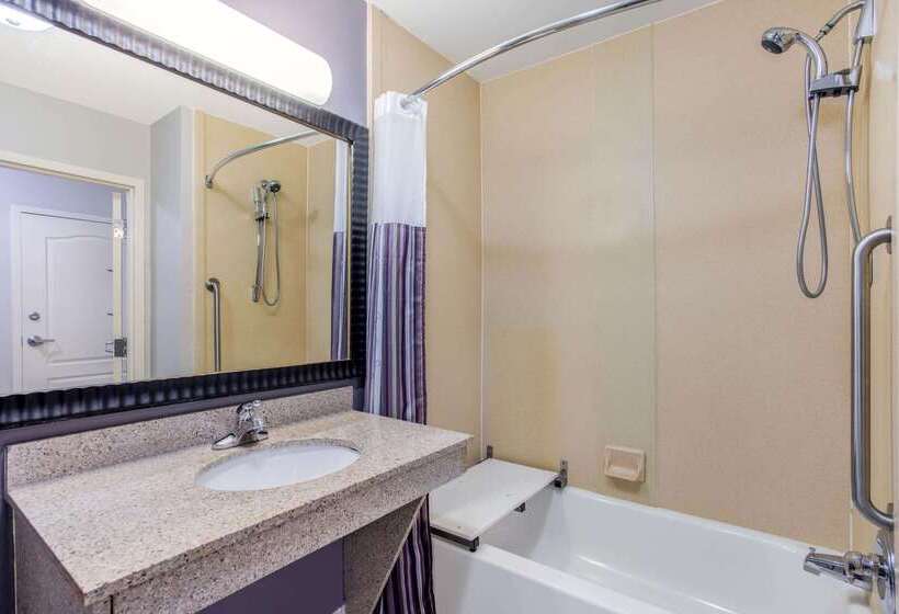 ホテル La Quinta Inn & Suites By Wyndham Fultondale Birmingham N