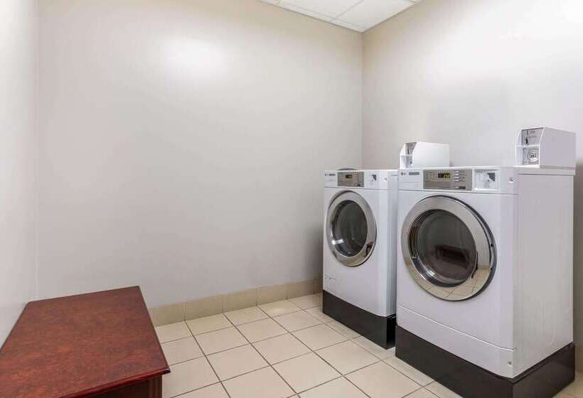 هتل La Quinta Inn & Suites By Wyndham Fultondale Birmingham N