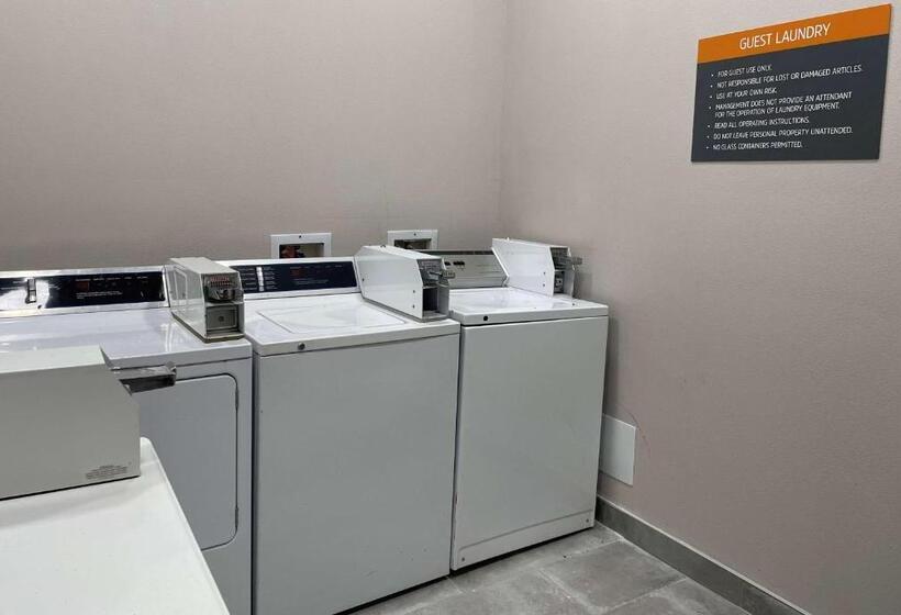 Отель La Quinta Inn And Suites By Wyndham   Schertz