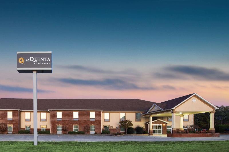 酒店 La Quinta Inn By Wyndham Calhoun South I75