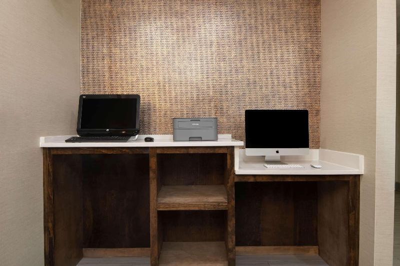 酒店 La Quinta Inn By Wyndham Calhoun South I75