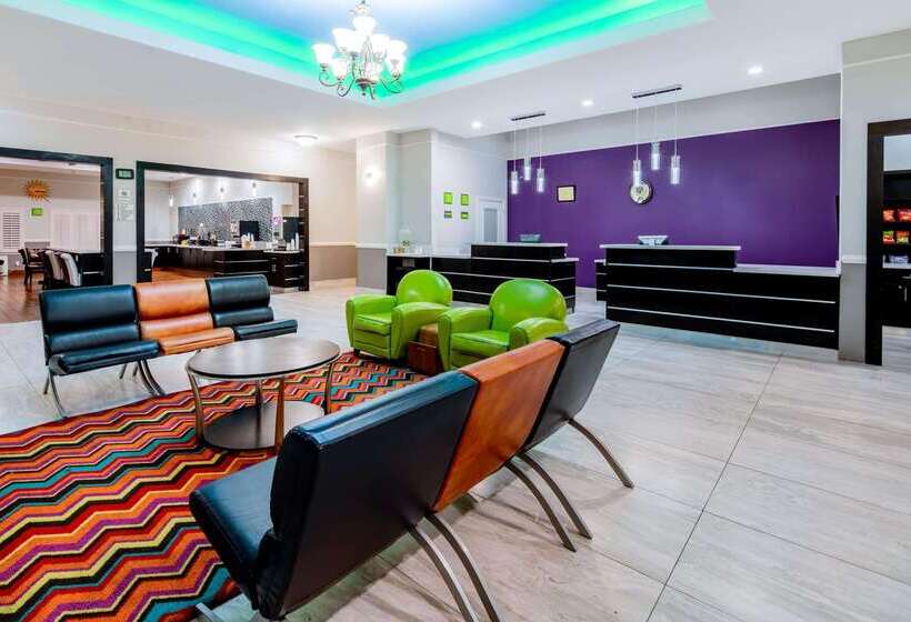 Отель La Quinta By Wyndham Alamo Mcallen East