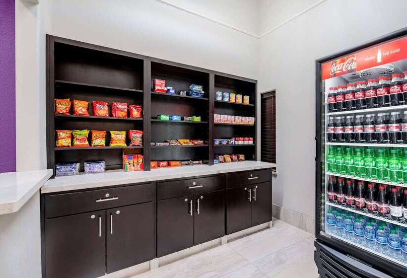 Отель La Quinta By Wyndham Alamo Mcallen East