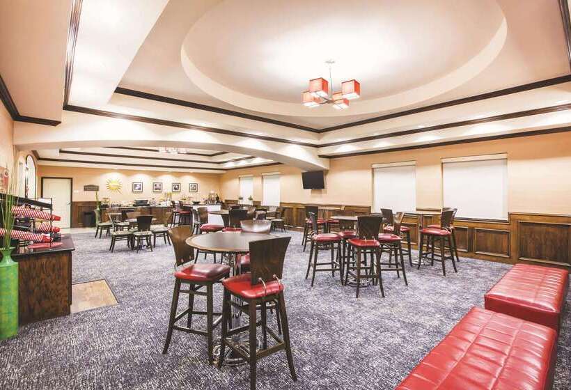 فندق La Quinta Inn & Suites By Wyndham Allen At The Village